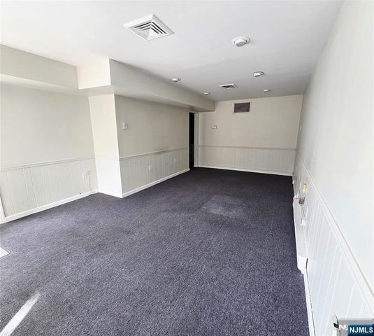 195 3rd Avenue, Westwood, NJ 07675