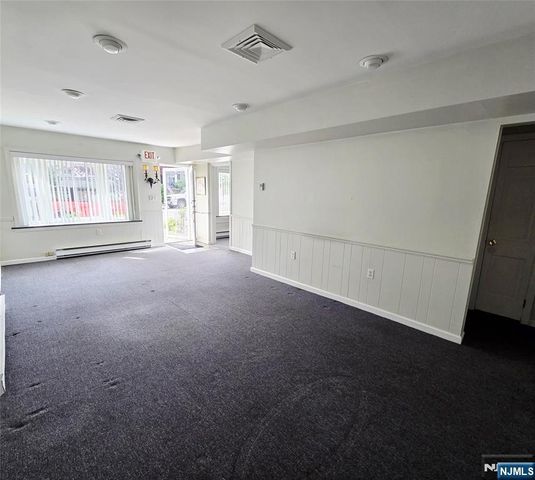 195 3rd Avenue, Westwood, NJ 07675