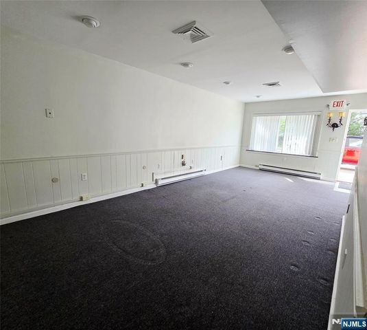 195 3rd Avenue, Westwood, NJ 07675