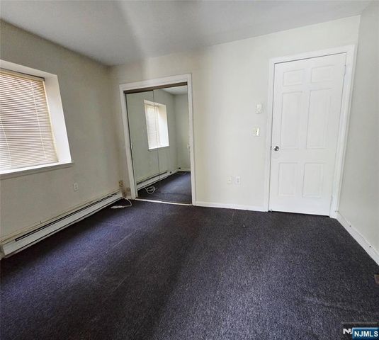 195 3rd Avenue, Westwood, NJ 07675