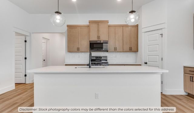 2500 Goldspur Court, Centerton, AR 72712