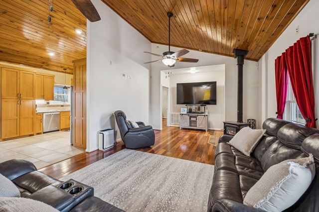 9200 Dobbs Cemetery Rd, Baxter, TN 38544