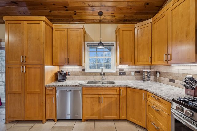 9200 Dobbs Cemetery Rd, Baxter, TN 38544