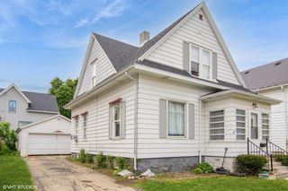 63 Grand AVENUE, Hartford, WI 53027