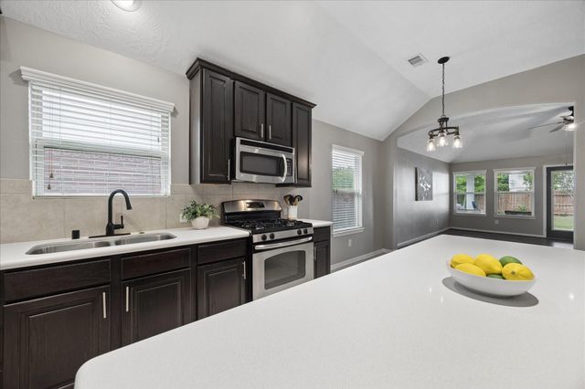 5931 Wildbriar Lane, Richmond, TX 77469