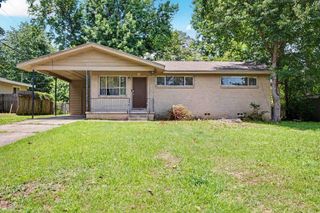 37 Barbara Dr, Little Rock, AR 72204