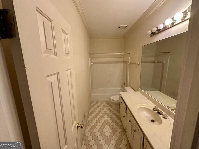 4705 Riversound Drive, Snellville, GA 30039