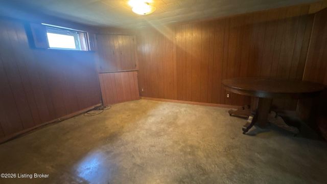 5324 Tahia Dr, Louisville, KY 40216