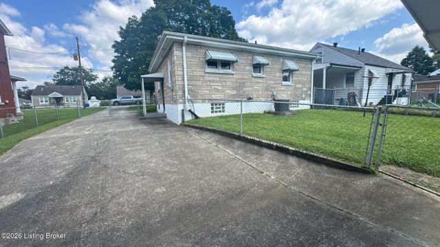 5324 Tahia Dr, Louisville, KY 40216