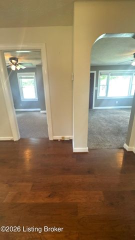 5324 Tahia Dr, Louisville, KY 40216