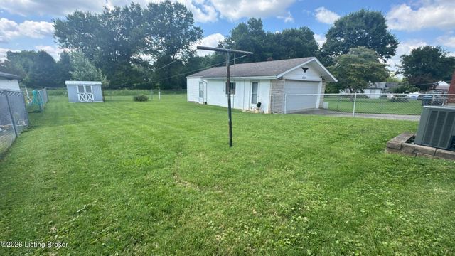 5324 Tahia Dr, Louisville, KY 40216