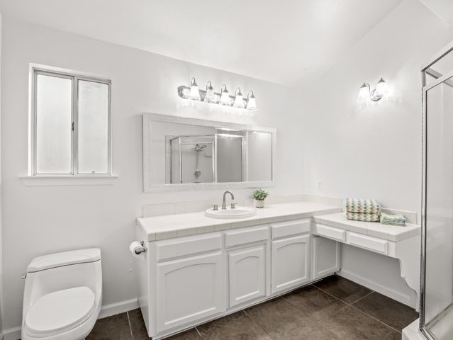 1631 E Deyoung Drive, Fresno, CA 93720