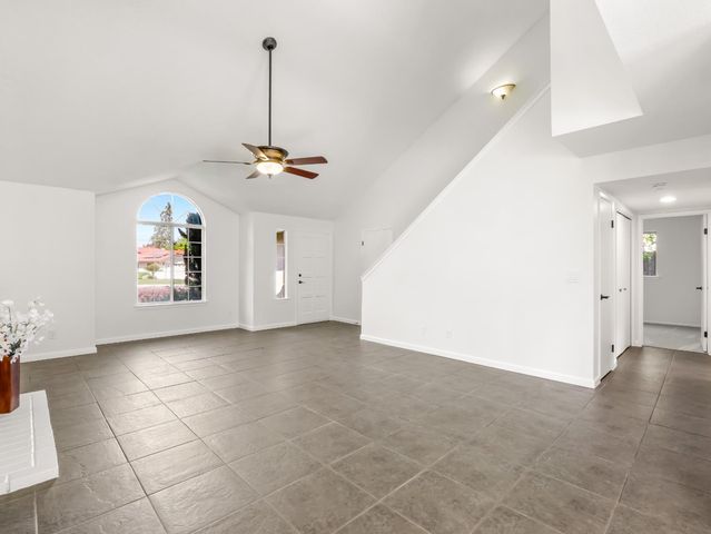 1631 E Deyoung Drive, Fresno, CA 93720