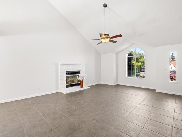 1631 E Deyoung Drive, Fresno, CA 93720