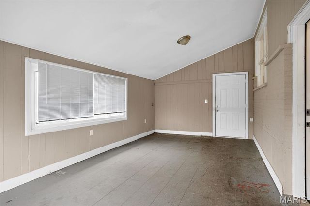 2201 Hollis Drive, St Louis, MO 63136