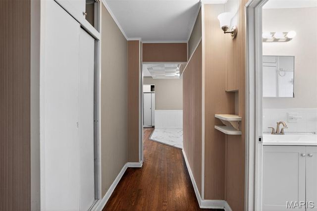 2201 Hollis Drive, St Louis, MO 63136