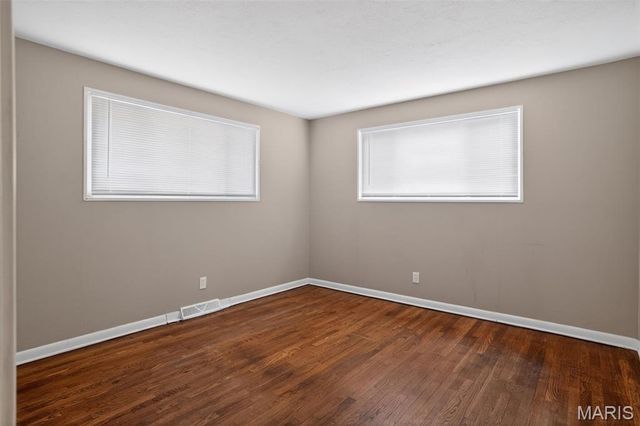 2201 Hollis Drive, St Louis, MO 63136