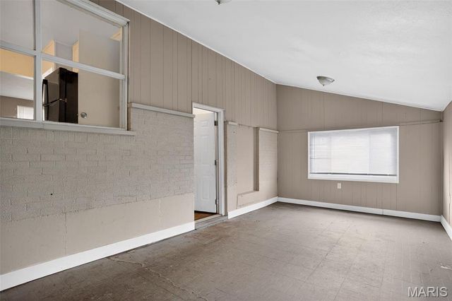 2201 Hollis Drive, St Louis, MO 63136