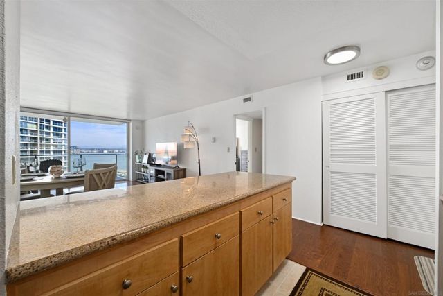 1830 Avenida Del Mundo 1112, Coronado, CA 92118