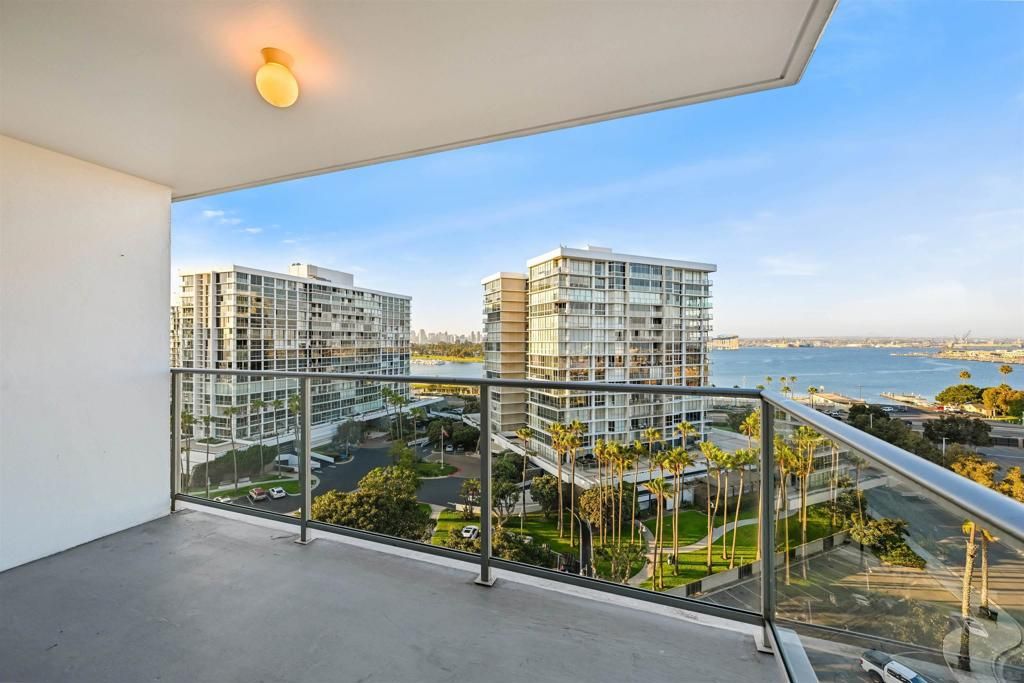 Image 19 of property listing at 1830 Avenida Del Mundo 1112, Coronado, CA 92118