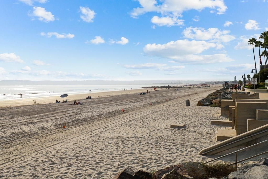 Image 28 of property listing at 1830 Avenida Del Mundo 1112, Coronado, CA 92118