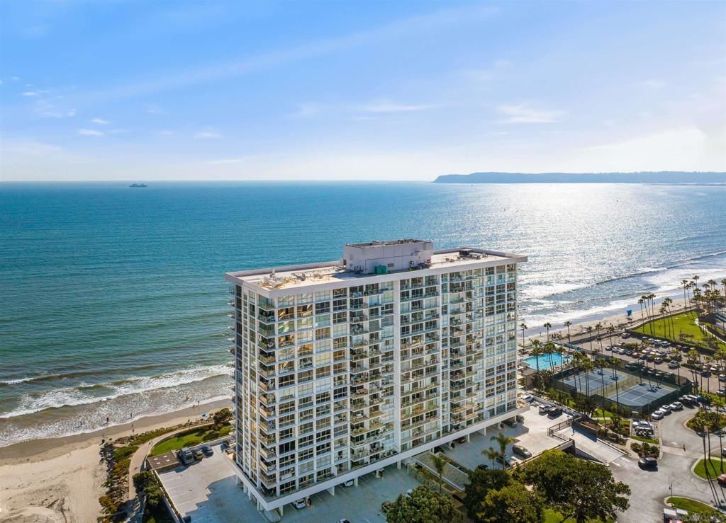 Image 36 of property listing at 1830 Avenida Del Mundo 1112, Coronado, CA 92118