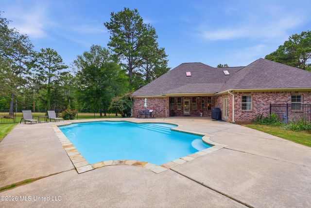 5570 Williamson Road, Clinton, MS 39056