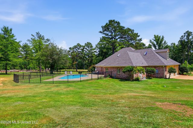 5570 Williamson Road, Clinton, MS 39056