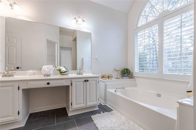 2913 Granville NW Drive, Marietta, GA 30064