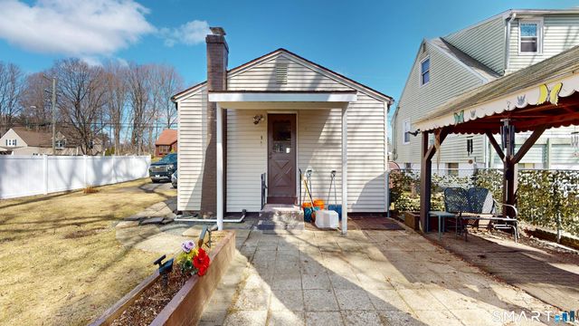 137 Brook Street, Bristol, CT 06010