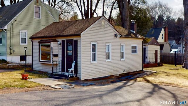 137 Brook Street, Bristol, CT 06010