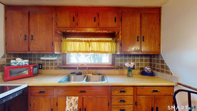 137 Brook Street, Bristol, CT 06010