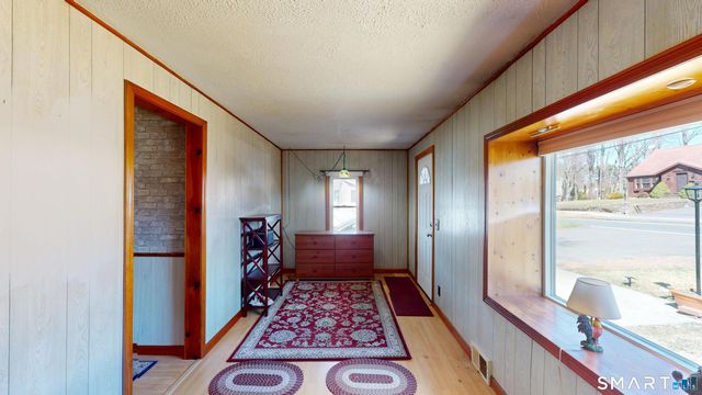 137 Brook Street, Bristol, CT 06010