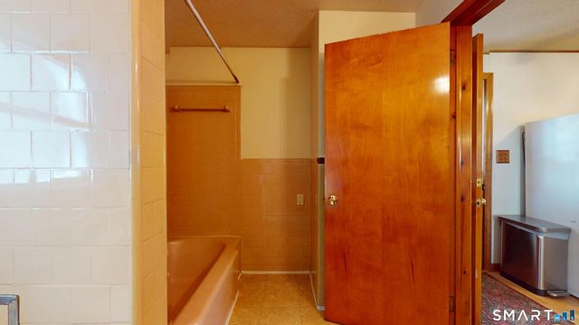 137 Brook Street, Bristol, CT 06010