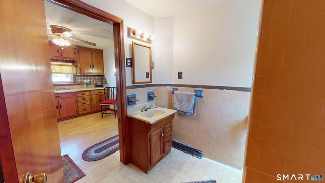 137 Brook Street, Bristol, CT 06010