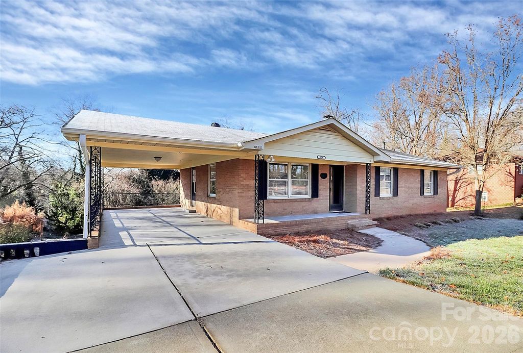 526 Julia Avenue, Belmont, NC 28012