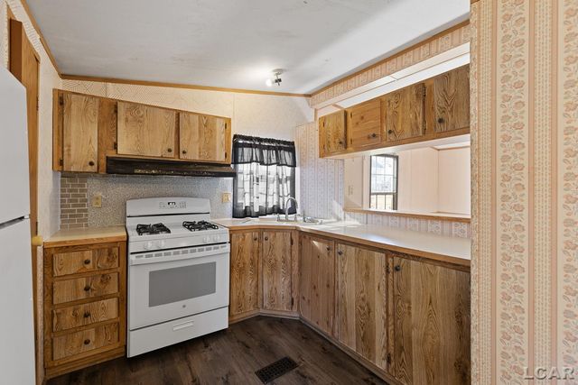 3601 , 3599 Round Lake Highway, Rollin Twp, MI 49253