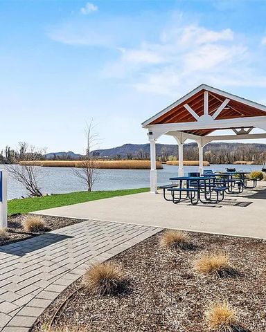 34 Windward Way, Stony Point, NY 10980