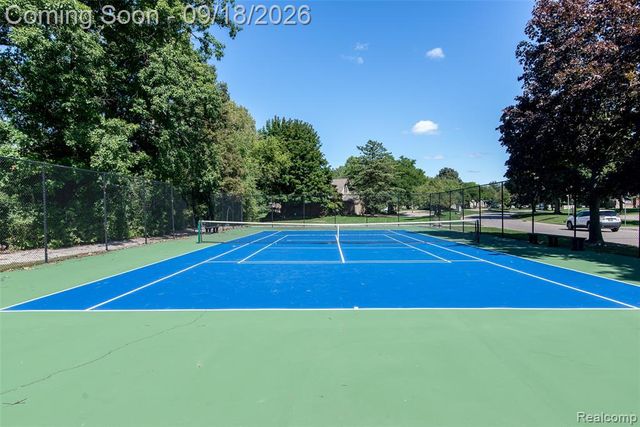 1821 Van Hill Court, Rochester Hills, MI 48309
