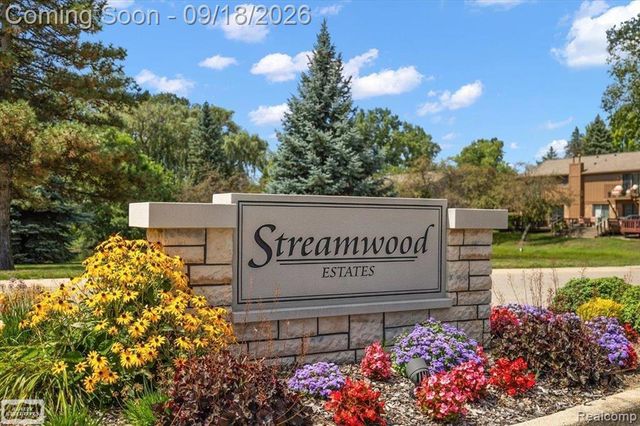 1821 Van Hill Court, Rochester Hills, MI 48309