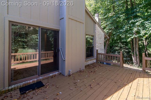 1821 Van Hill Court, Rochester Hills, MI 48309