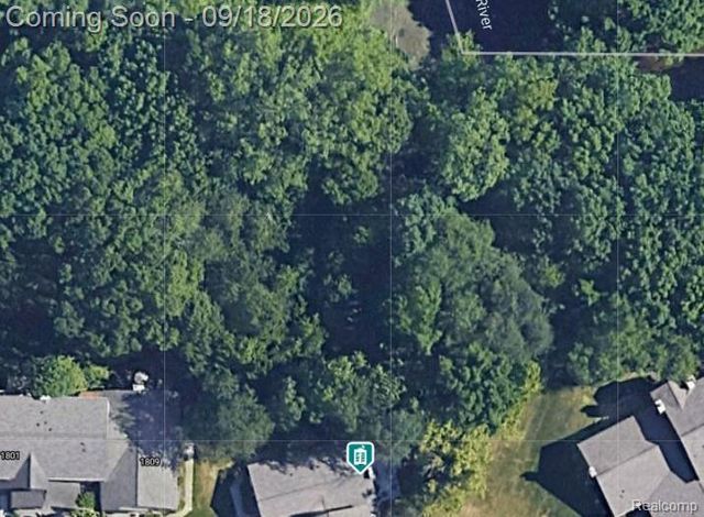 1821 Van Hill Court, Rochester Hills, MI 48309