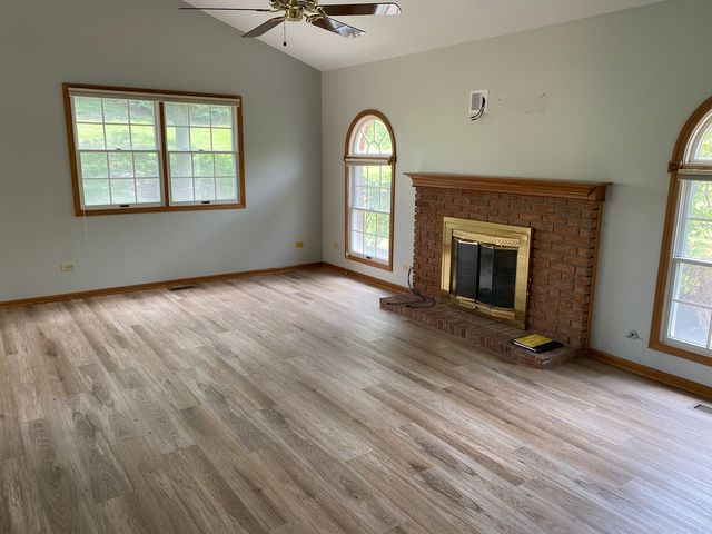 8581 Sandalwood Drive, Darien, IL 60561