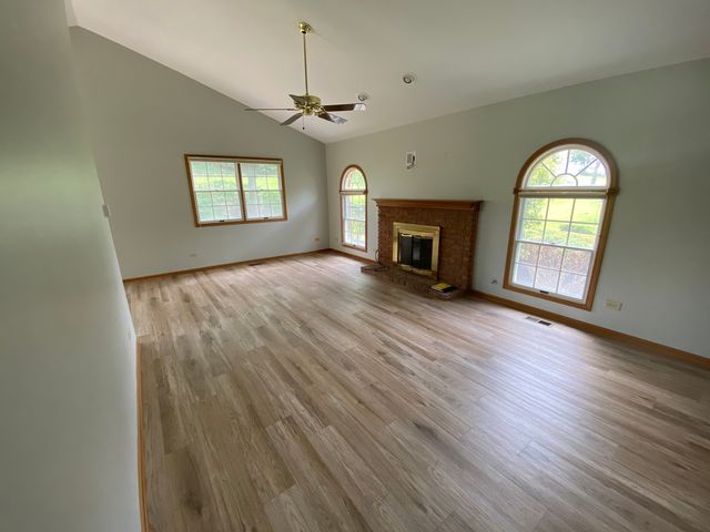 8581 Sandalwood Drive, Darien, IL 60561