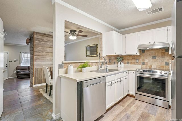 7880 Micron Dr Apt 4104, San Antonio, TX 78251