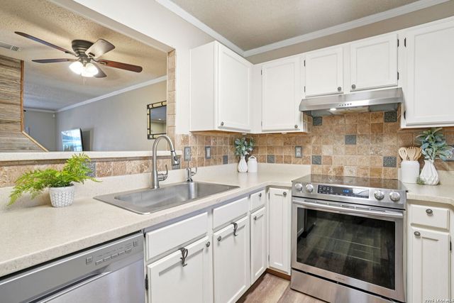 7880 Micron Dr Apt 4104, San Antonio, TX 78251