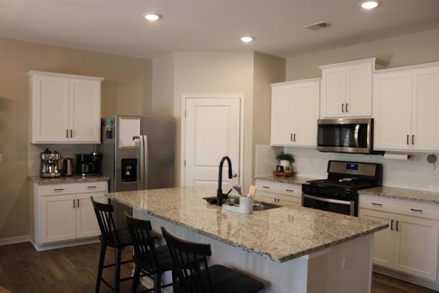 408 COLONIAL HEIGHTS DR, Munford, TN 38058