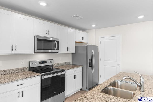561 Woodland Farms Cir, Aynor, SC 29511