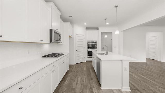 1775 Goodwin Drive, Hampton, GA 30228