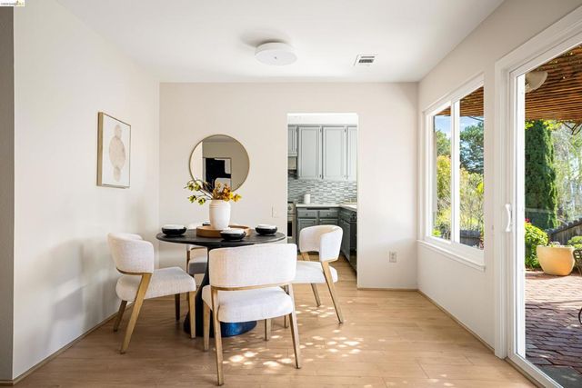 10 10 Clear Water Ct, Richmond, CA 94803